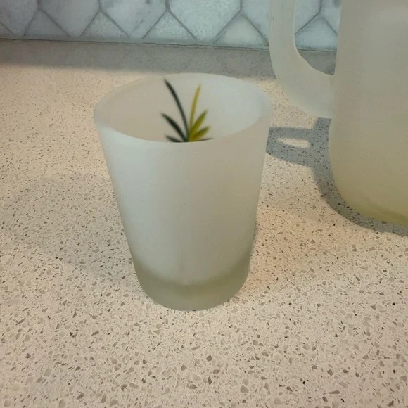 Vintage Federal Glass Pineapple Pitcher and Juice Glass set ASO on Friends - Picture 14 of 16